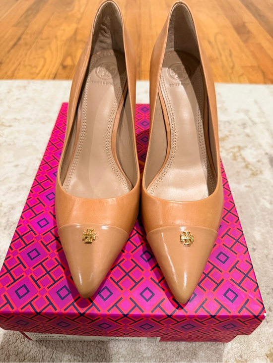 Tory Burch Shoes - Tory Burch Two-Tone Tan and Beige Pointed-Toe Pumps with Gold Logo
